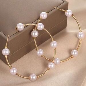 4 For $15💛Elegant Gold and Pearl Hoop Earrings